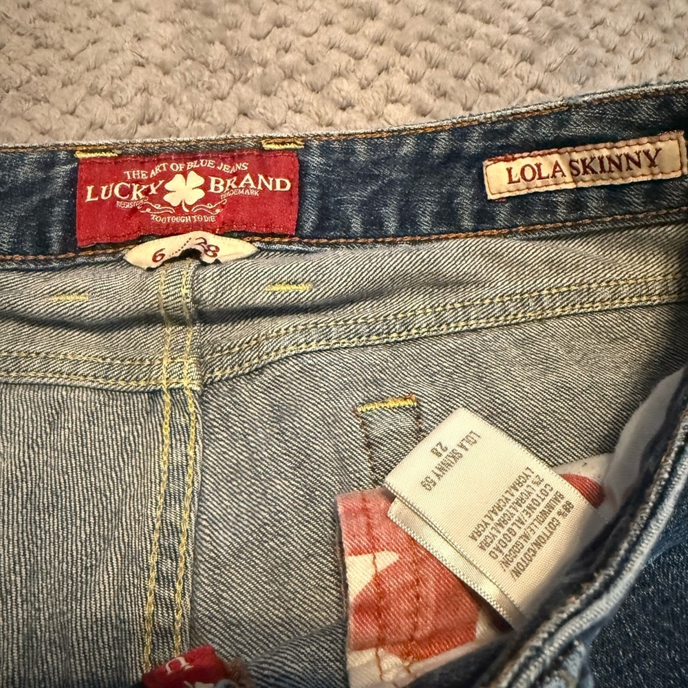 👖 Lucky Brand Lola Skinny Jeans Size 6 / 28 | Medium Wash | Classic Stretch - Picture 3 of 7